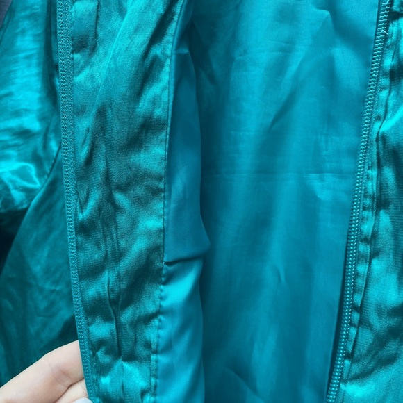 TanJay Vibrant Emerald Green Crinkle Satin Block Zip Front Jacket Size 8 - Picture 7 of 7